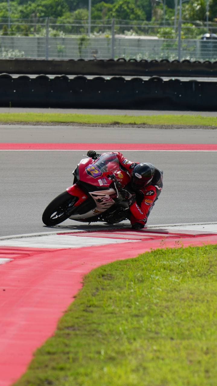 Yamaha R25 2016