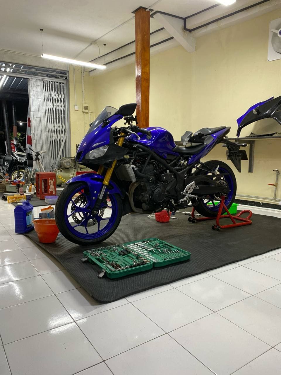 Yamaha R25 2023