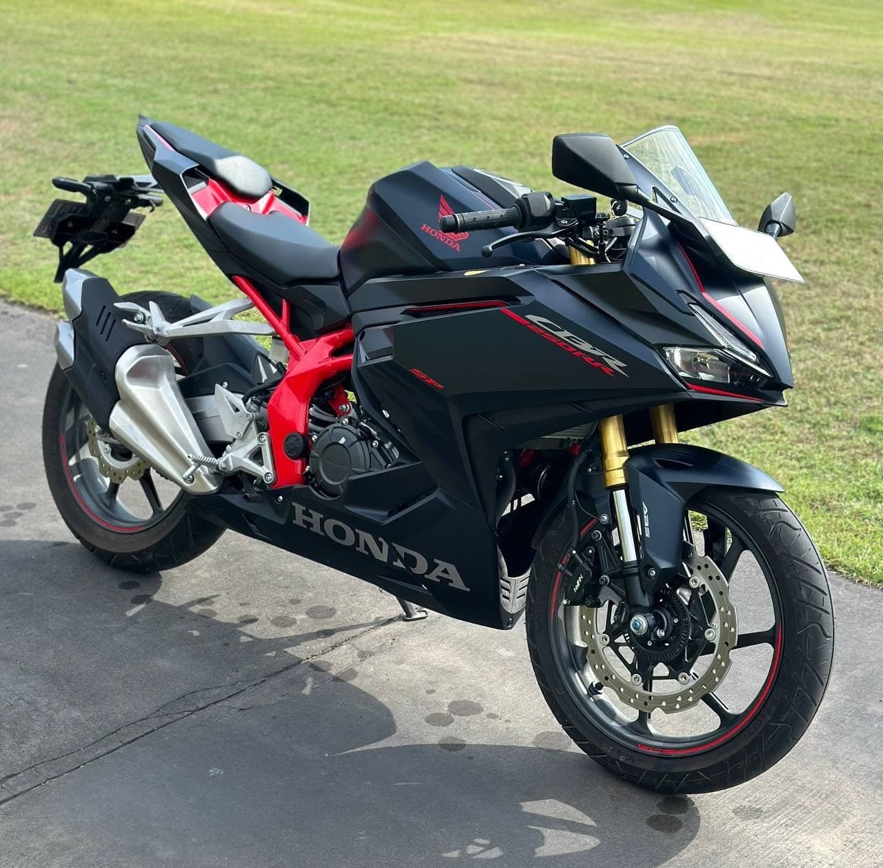 Honda CBR 250 ABS 2023